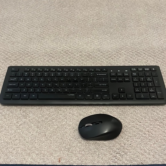 Wireless Keyboard/Mouse combo - Picture 1 of 7